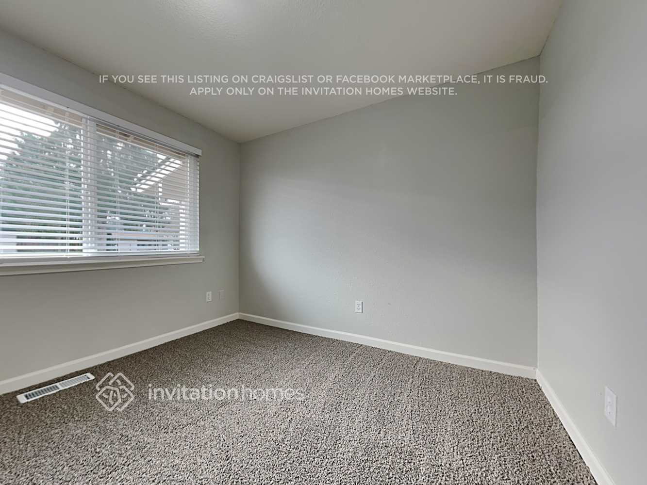 Building Photo - 5526 63rd Ave SE
