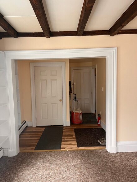 Building Photo - 66 S Maple St