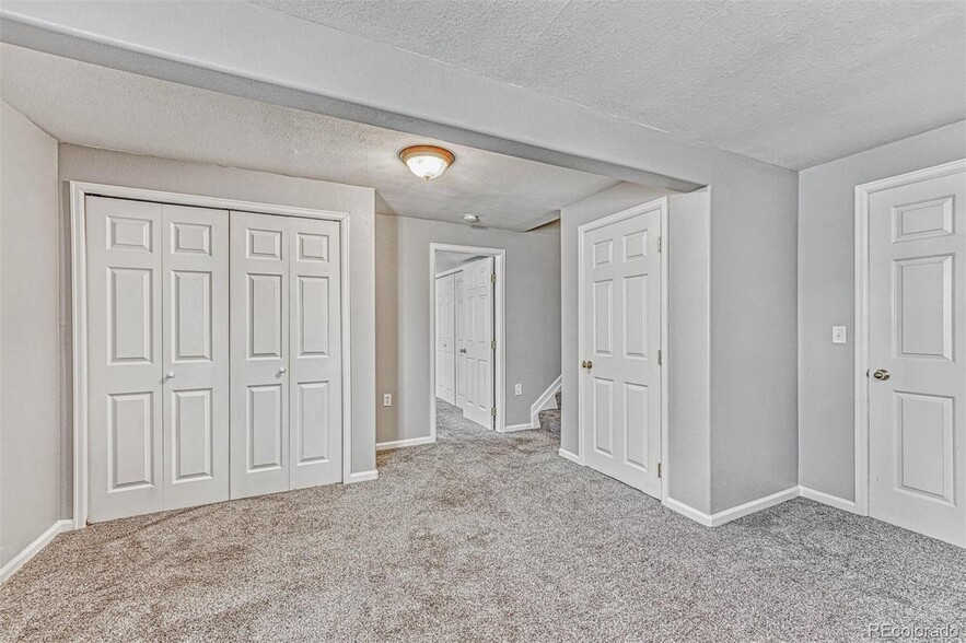 Large bonus room - lower level - 16441 Martingale Dr