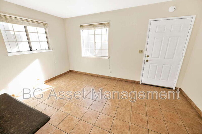 Building Photo - 1426 48th Ave