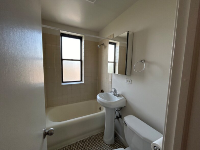 Building Photo - 4278 N Hazel St