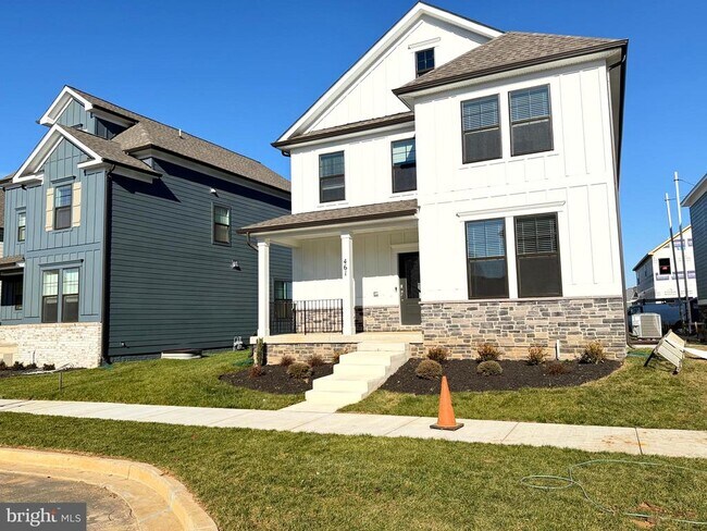 Building Photo - 461 Hanson St