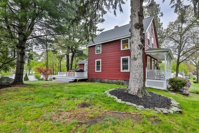 Building Photo - 107 Greenwood St