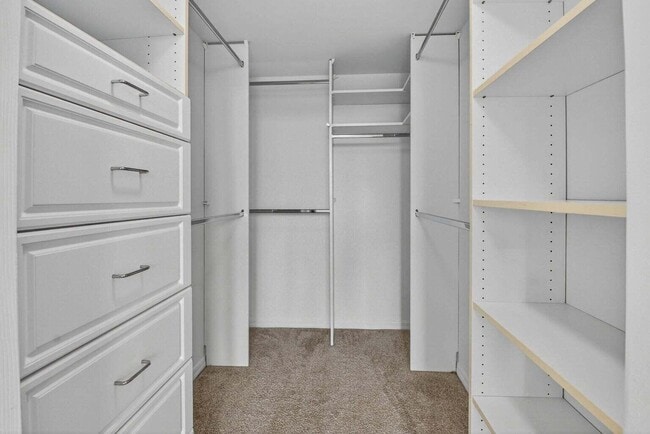 Building Photo - 625 Casa Loma Blvd