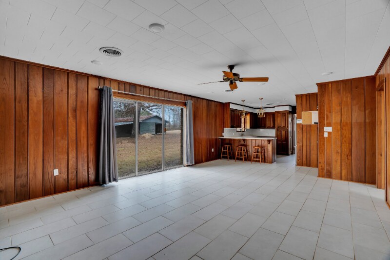 Building Photo - 1097 Van Norman Curv