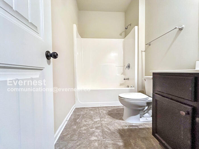 Building Photo - 350 Adverstone Ct