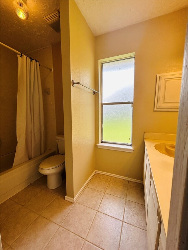 Building Photo - 1754 Jo Ann Ln