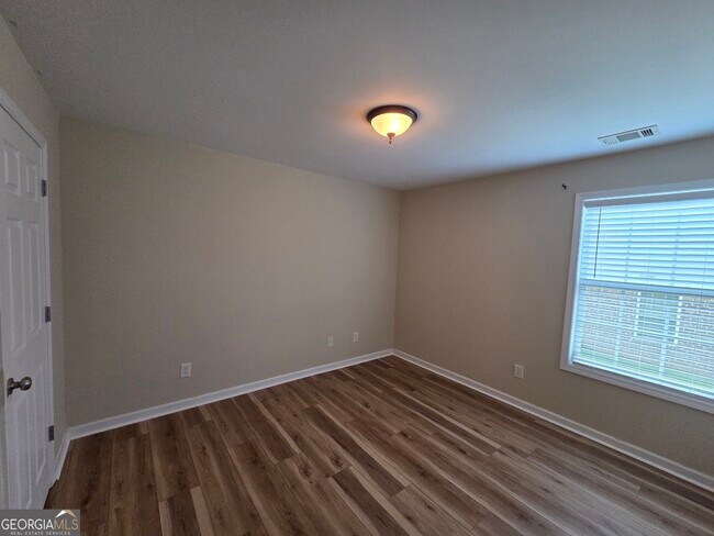 Building Photo - 4213 Brentwood Dr