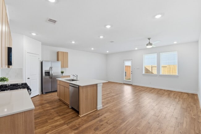 Building Photo - 3534 Blue Mockingbird St