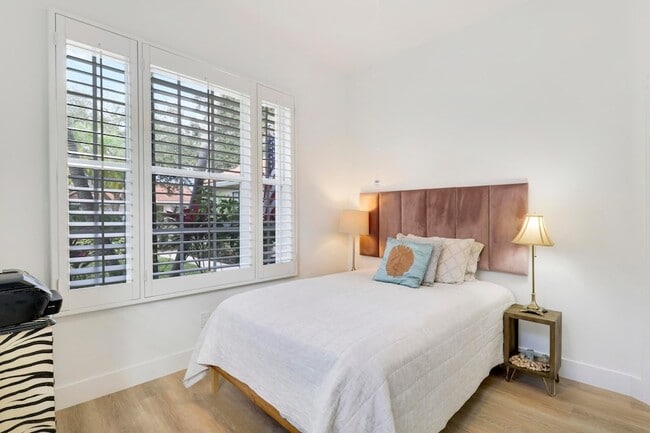 Building Photo - 387 Kelsey Park Dr