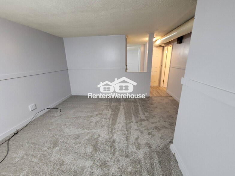 Building Photo - 605 Mosher Ave