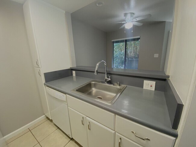 Interior Photo - Parker Avenue Apartments