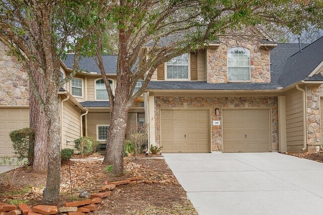 Primary Photo - 110 N Valley Oaks Cir