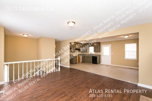 Building Photo - 2673 Laburnum Dr