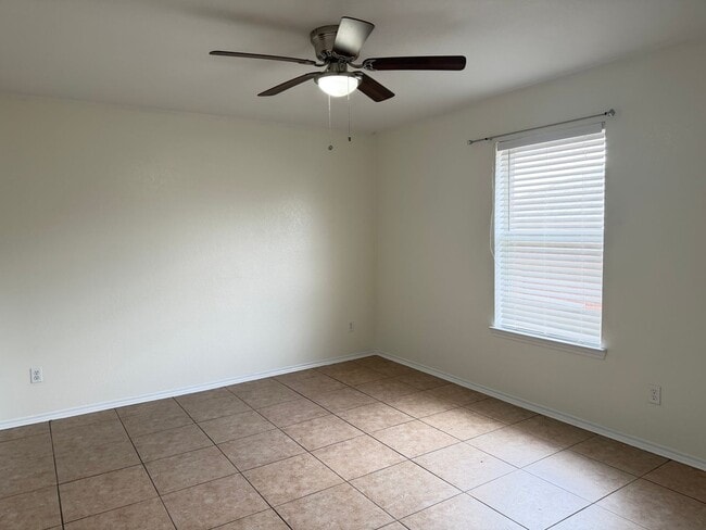 Building Photo - 2602 BigLeaf Dr...  LONGHORN PROPERTIES... 254-526-0382
