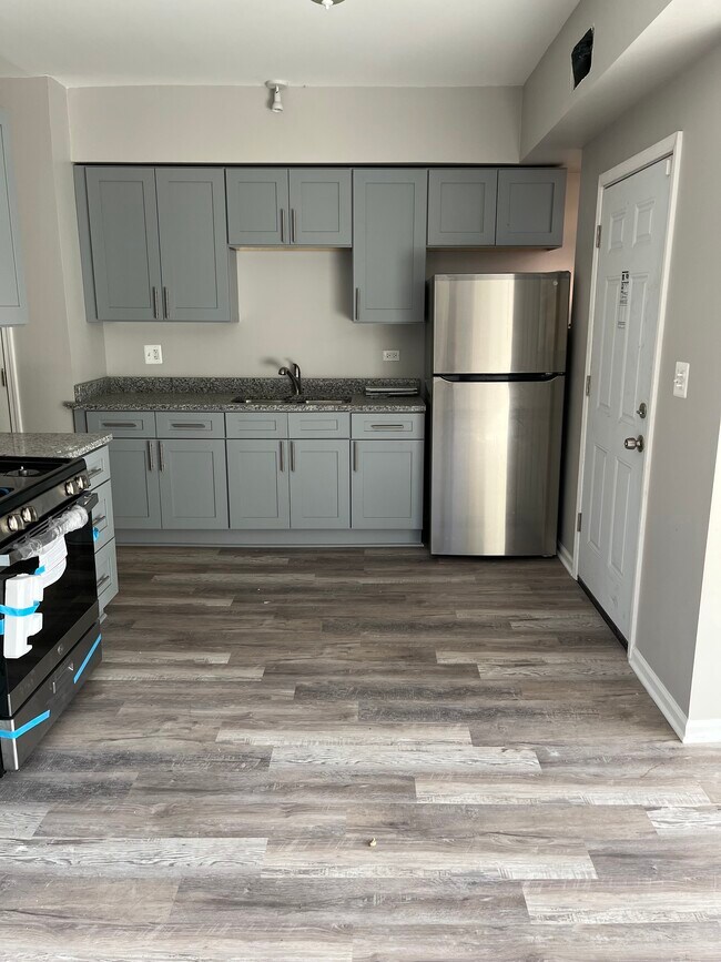 Building Photo - 4209 W Jackson Blvd