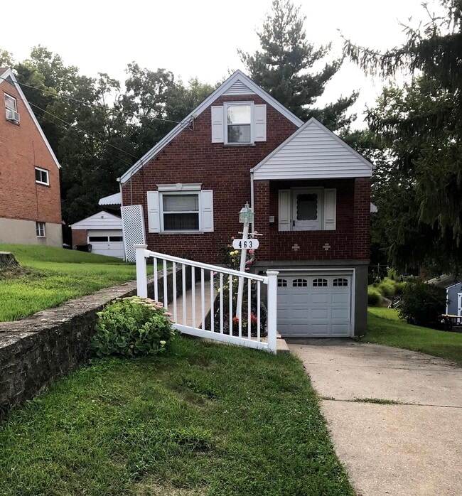 Primary Photo - 463 Leath Ave