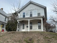 Building Photo - ET1608 E 12th St