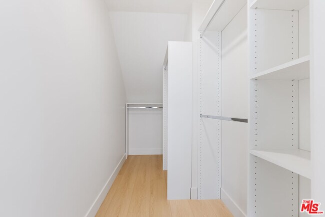 Building Photo - 8561 Belmont St