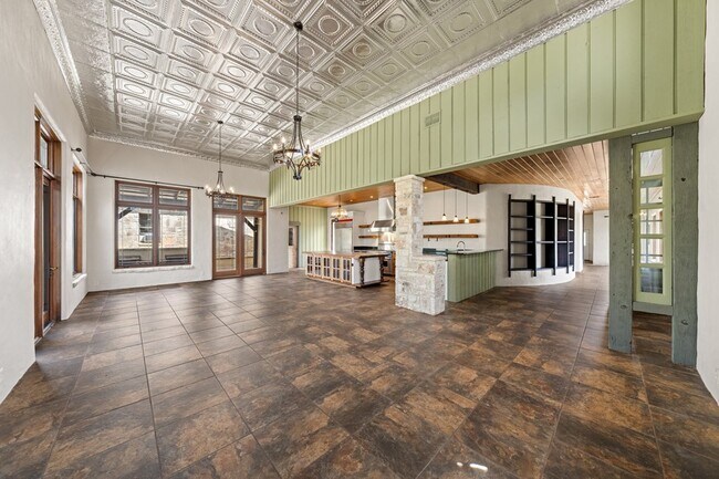 Building Photo - 3190 Medina Hwy