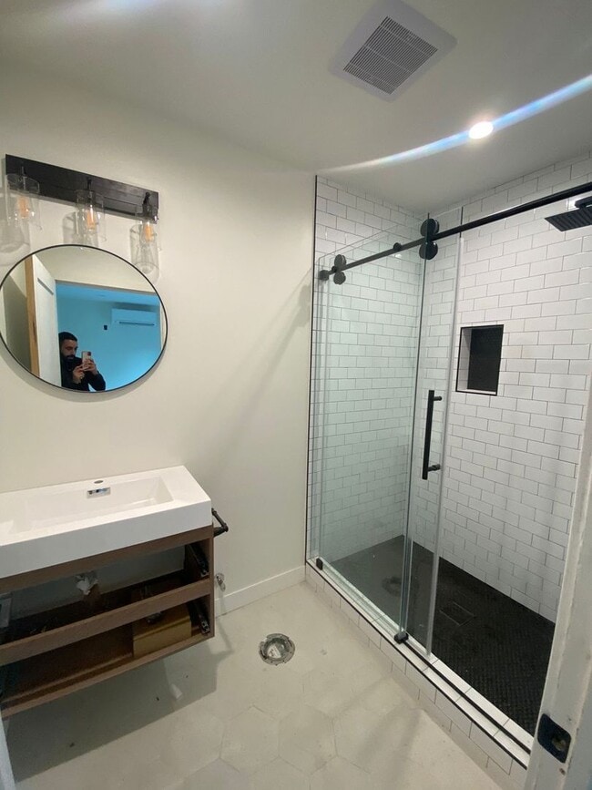 Building Photo - Charming 1-Bedroom ADU in West Hills!