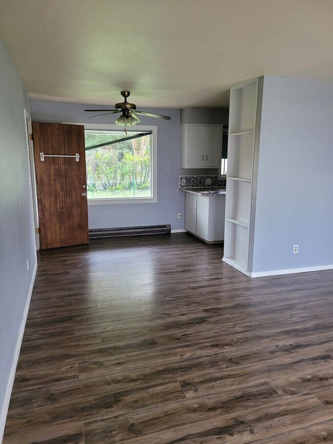 Building Photo - 2-Bedroom 1-Bathroom Duplex in Hayden Bridge