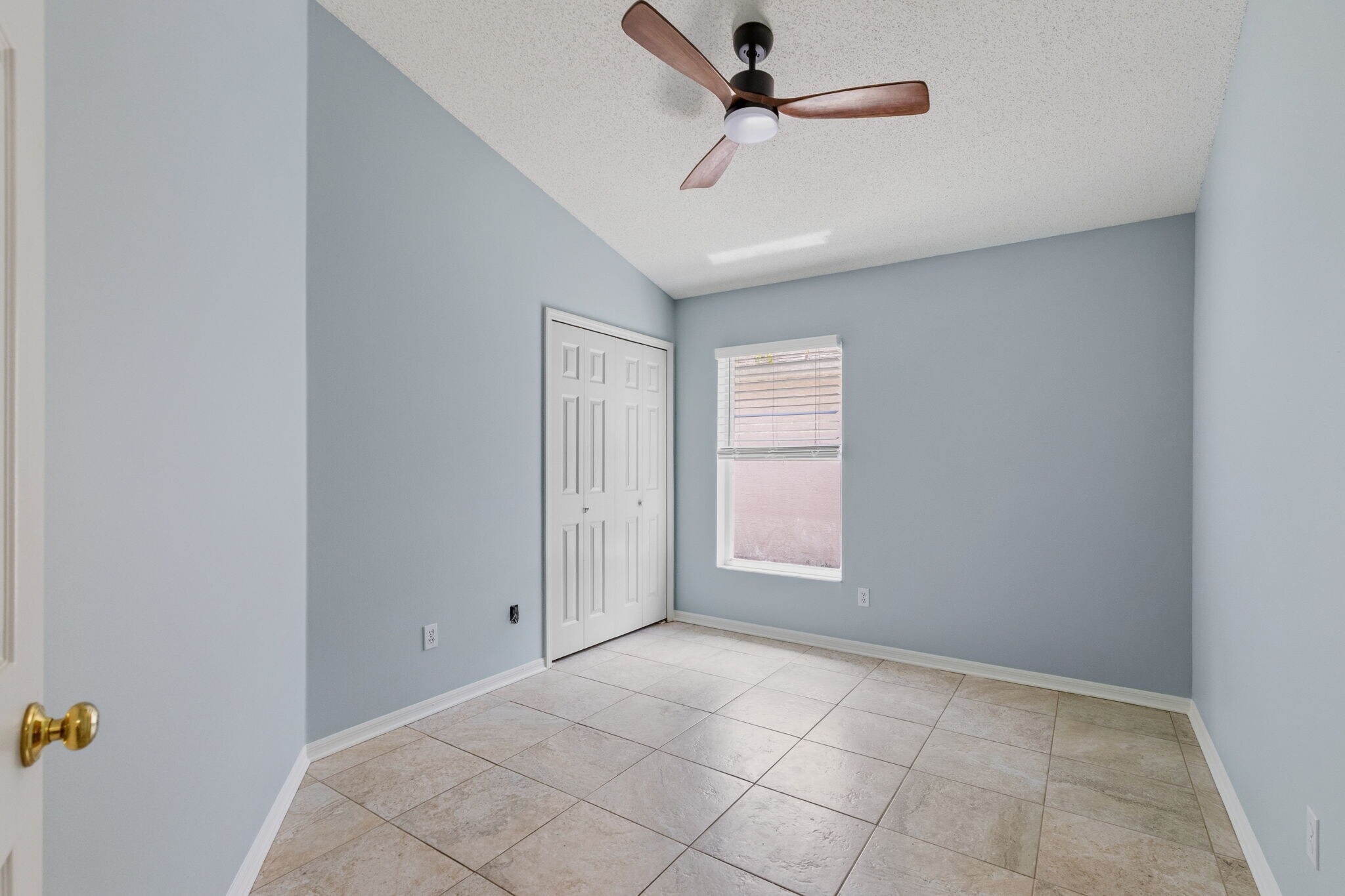 Building Photo - 8026 Waldorf Ct