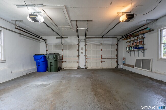 Building Photo - 30 Hillsboro Dr