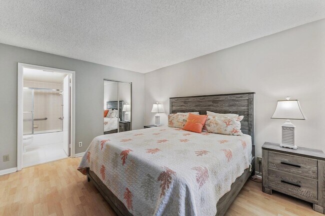 Building Photo - 1605 S US Hwy 1