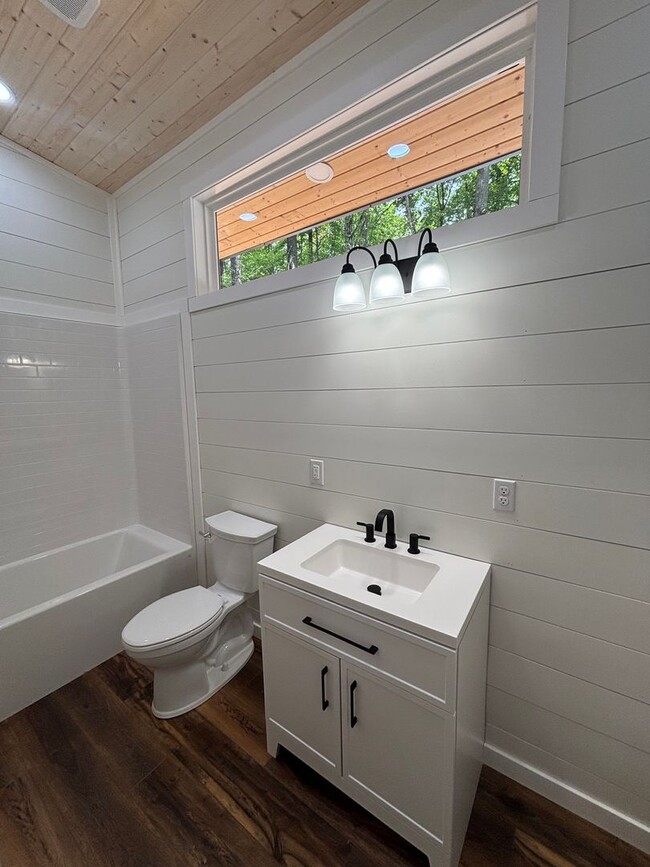 Building Photo - Brand New Tiny Home in Central Rutledge - ...