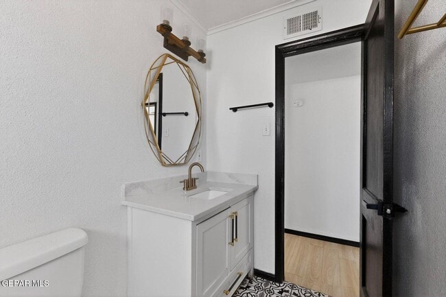 Building Photo - 6203 Trowbridge Dr