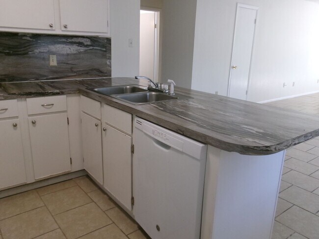 Building Photo - 1116 NW 52nd Cir