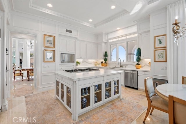 Building Photo - 7 Vista Luci