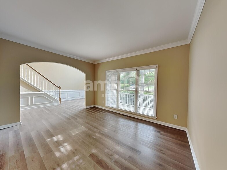 Building Photo - 637 Rebecca Ives Dr NW