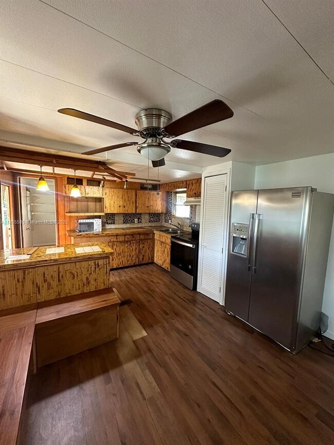 Building Photo - 1590 SW 65th Terrace