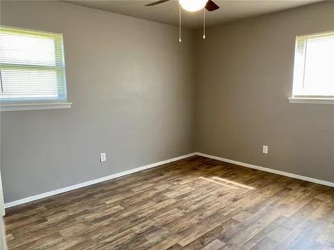 Building Photo - 1810 Bellaire Dr