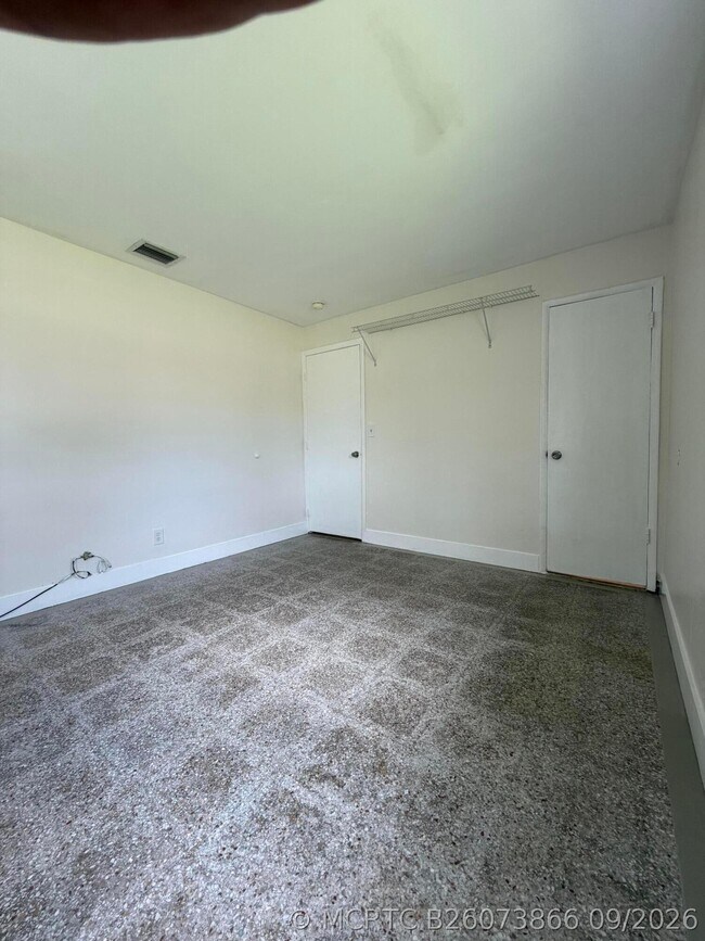 Building Photo - 3820 SW 61st Ave