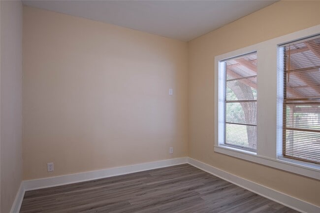 Building Photo - 308 Kelley Blvd
