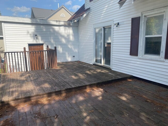 Building Photo - 3 Bed 1 Bath Single Home in Antigo