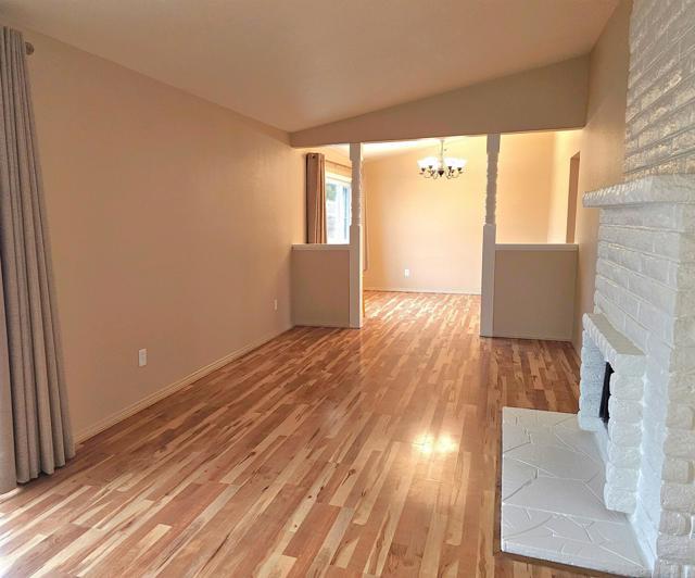 Building Photo - 1505 Surrey Ct