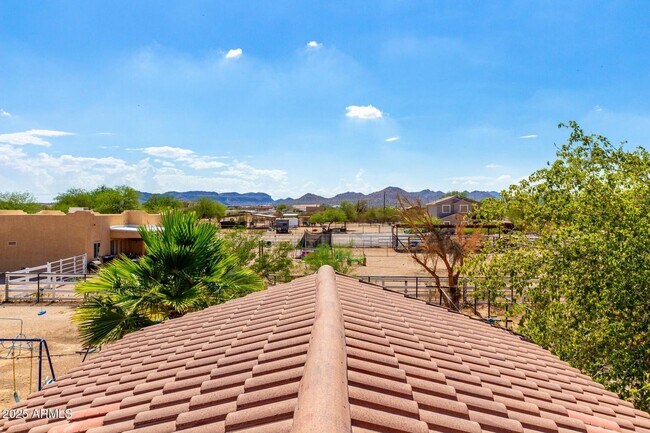 Building Photo - Massive Equestrian Property with Mountain ...