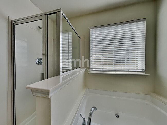 Building Photo - 421 Chemistry Cir