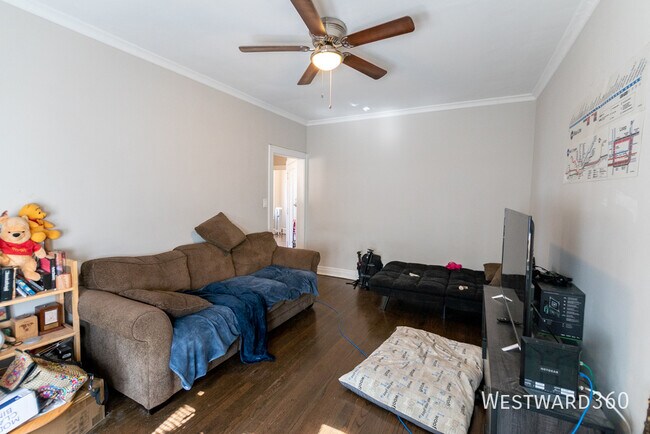 Building Photo - 3545 N Troy St