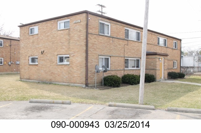 Building Photo - Yearling Circle