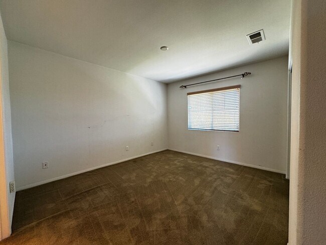 Building Photo - Spacious Temecula House with Bedroom and Bathroom on first floor!