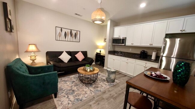 Building Photo - 15495 Fennel Pl