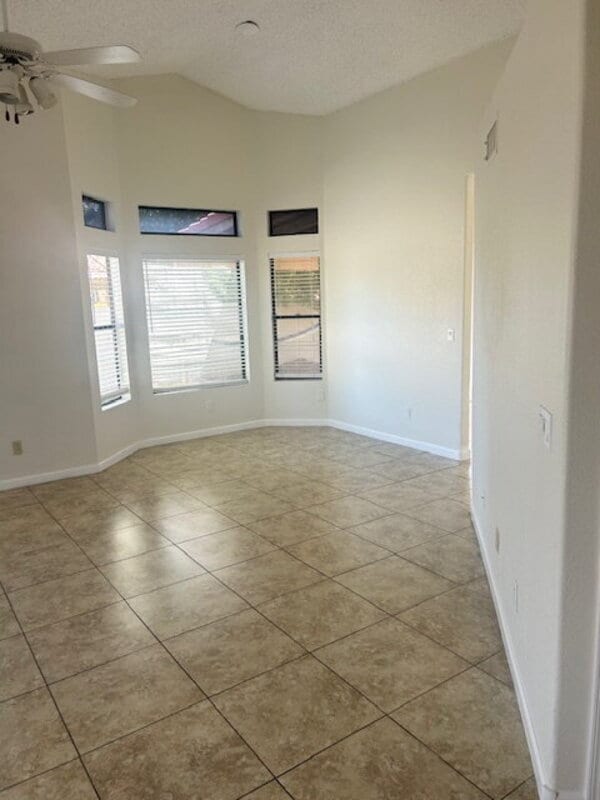 Building Photo - 4543 W Shannon St