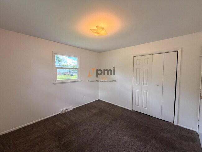 Building Photo - 5588 Tulip Ave