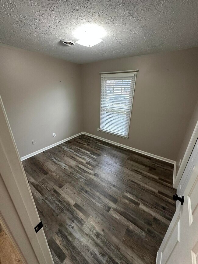 Building Photo - 813 Pocahontas Trail