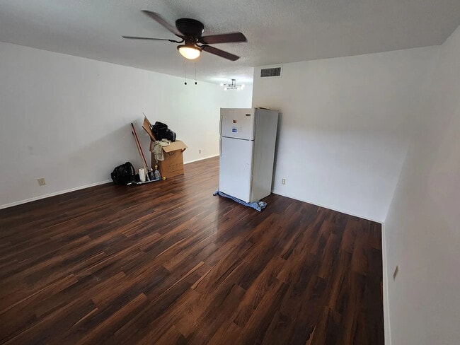 Building Photo - 3061 NW 47th Terrace